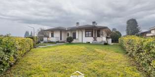 Casa in VENDITA a Vicenza di 331 mq