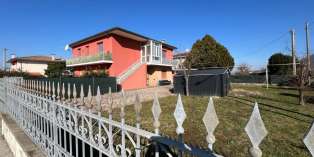 Casa in VENDITA a Padova di 171 mq